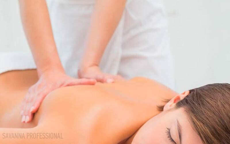 масаж спини для жінки